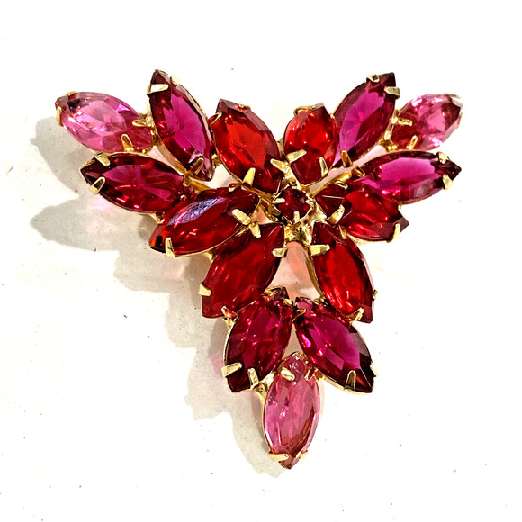 Vintage Rhinestone Brooch goldtone pink red prong set retro statement jewelry - Picture 1 of 8